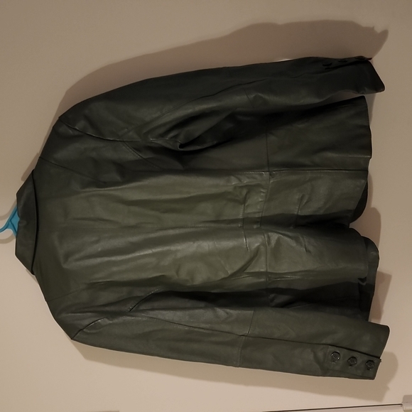 Metro Style Leather jacket - Picture 3 of 3